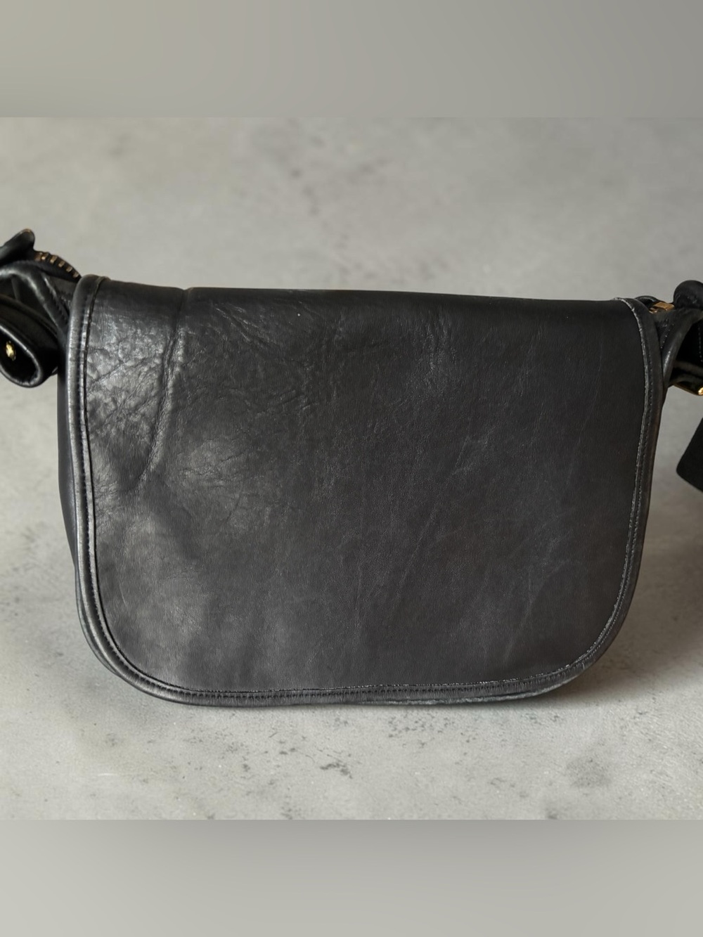 Vintage 1999 Coach Black Leather Patricia’s Legacy Messenger Crossbody Bag 9951